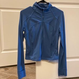 NWOT Lululemon Nulu Cropped Define Jacket, blue (soft denim), size 8